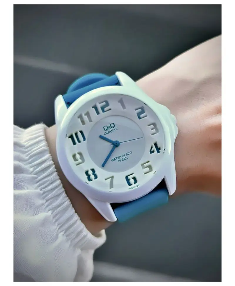 Unisex Kol Saati Silikon Kordon 2 Yıl Garantili Su Geçirmez Spor Model Unisex Kol Saati Silikon Kordon 2 Yıl Garantili Su Geçirmez Spor Model